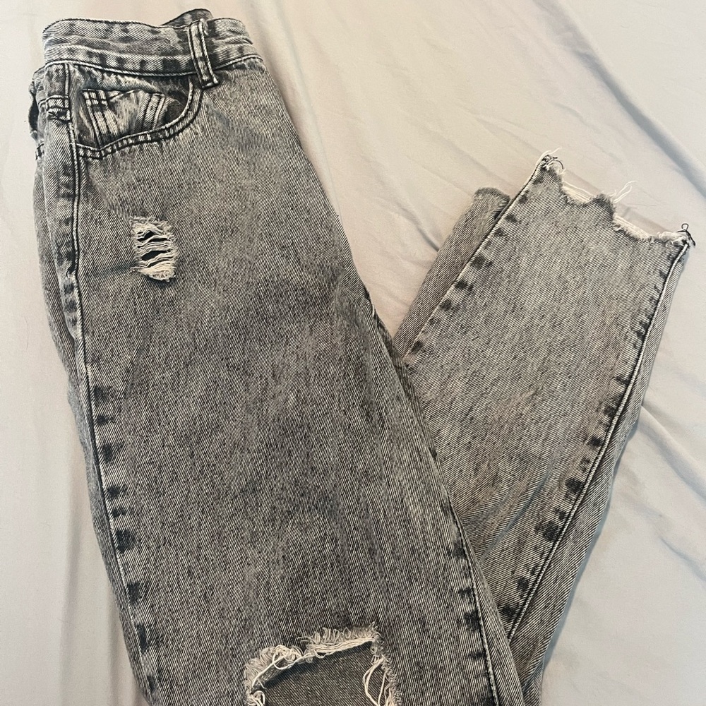 Distressed Gray Women's Jeans